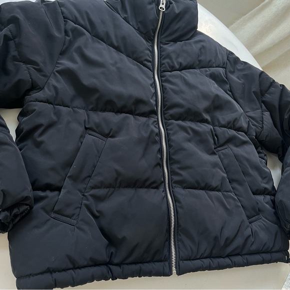 SOLD - H&M Black Puffer Jacket Size Small - Picture 3 of 8
